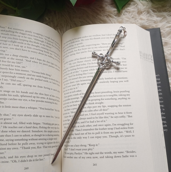 Sword Metal Bookmarks - Picture 5 of 7